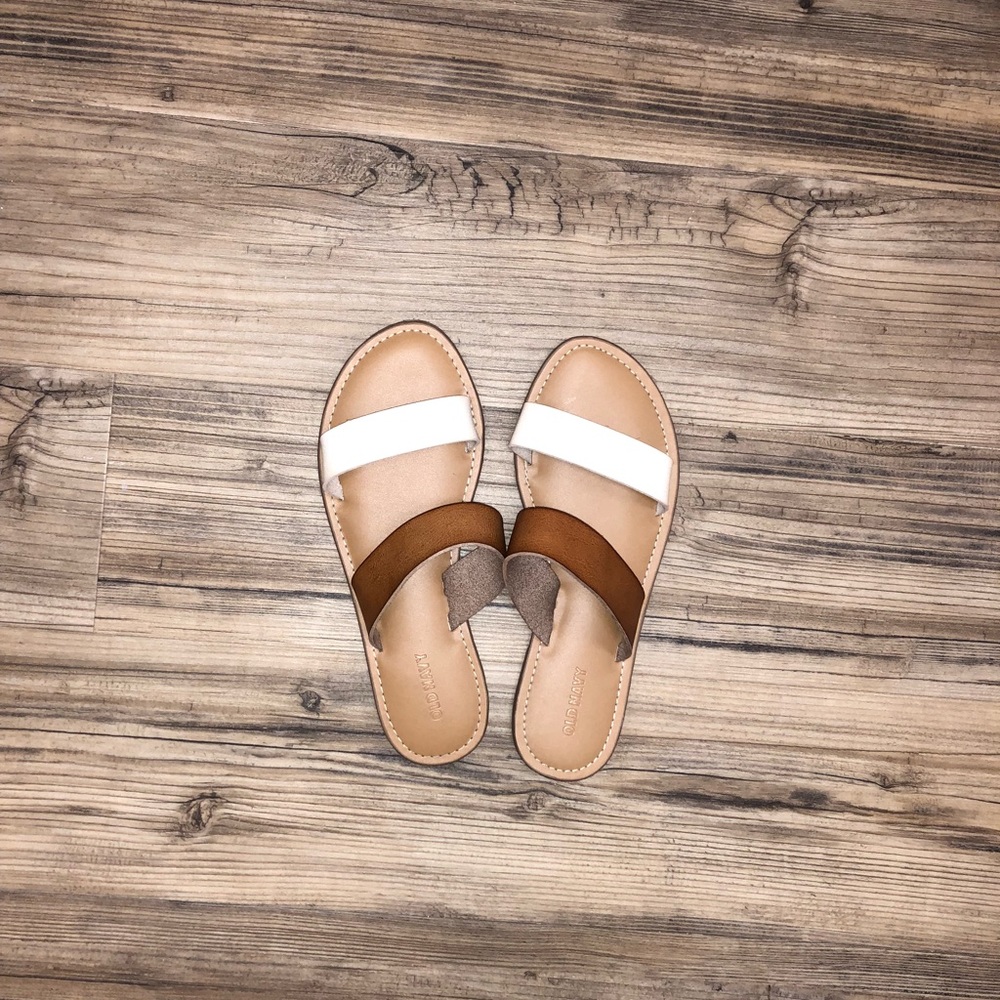 Old Navy Camel/Off-white Sandals
